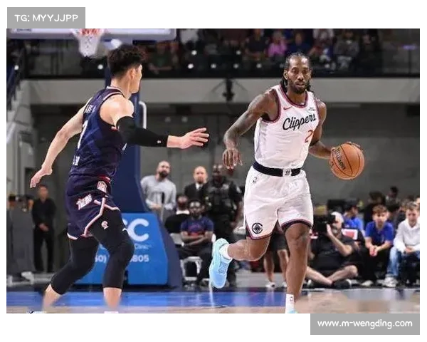 快船新援闪耀登场保罗火力全开连中四记三分科林斯空接暴扣引爆全场 快船新援闪耀登场保罗火力全开连中四记三分科林斯空接暴扣引爆全场
