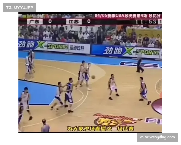 广东华南虎提升五小阵容时长 周琦拉出外线为后卫突破清空禁区